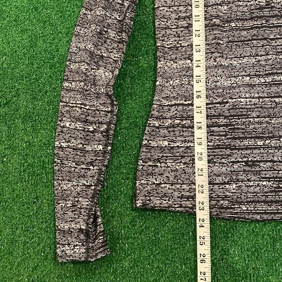 Womens Nike Dri-Fit Longsleeve Quarter Zip. Size Small. - Picture 4 of 5